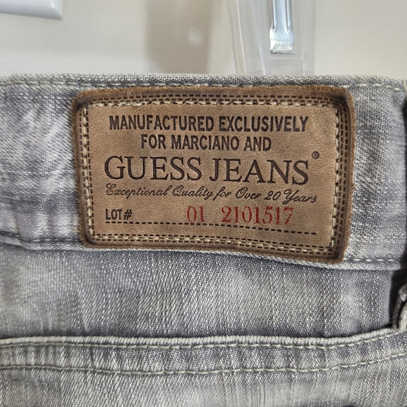 Guess Grey Flared Leg With Double Button Closure Womans Jeans Size 32 - Picture 4 of 6